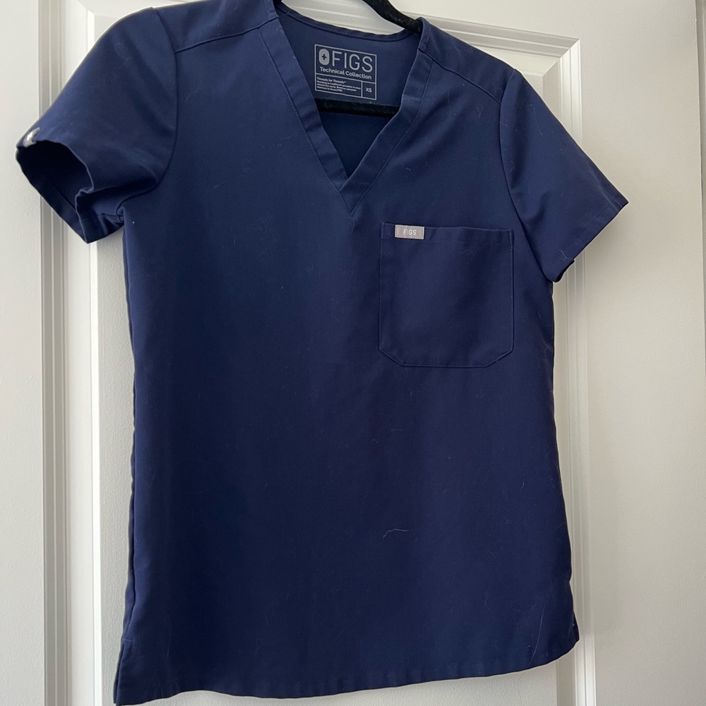 FIGS Scrub Set. Navy with jogger pants. Size XS